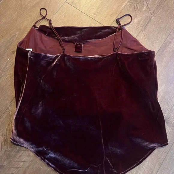 Cinq a Sept Callalily Velvet Cami In Red - Picture 5 of 7